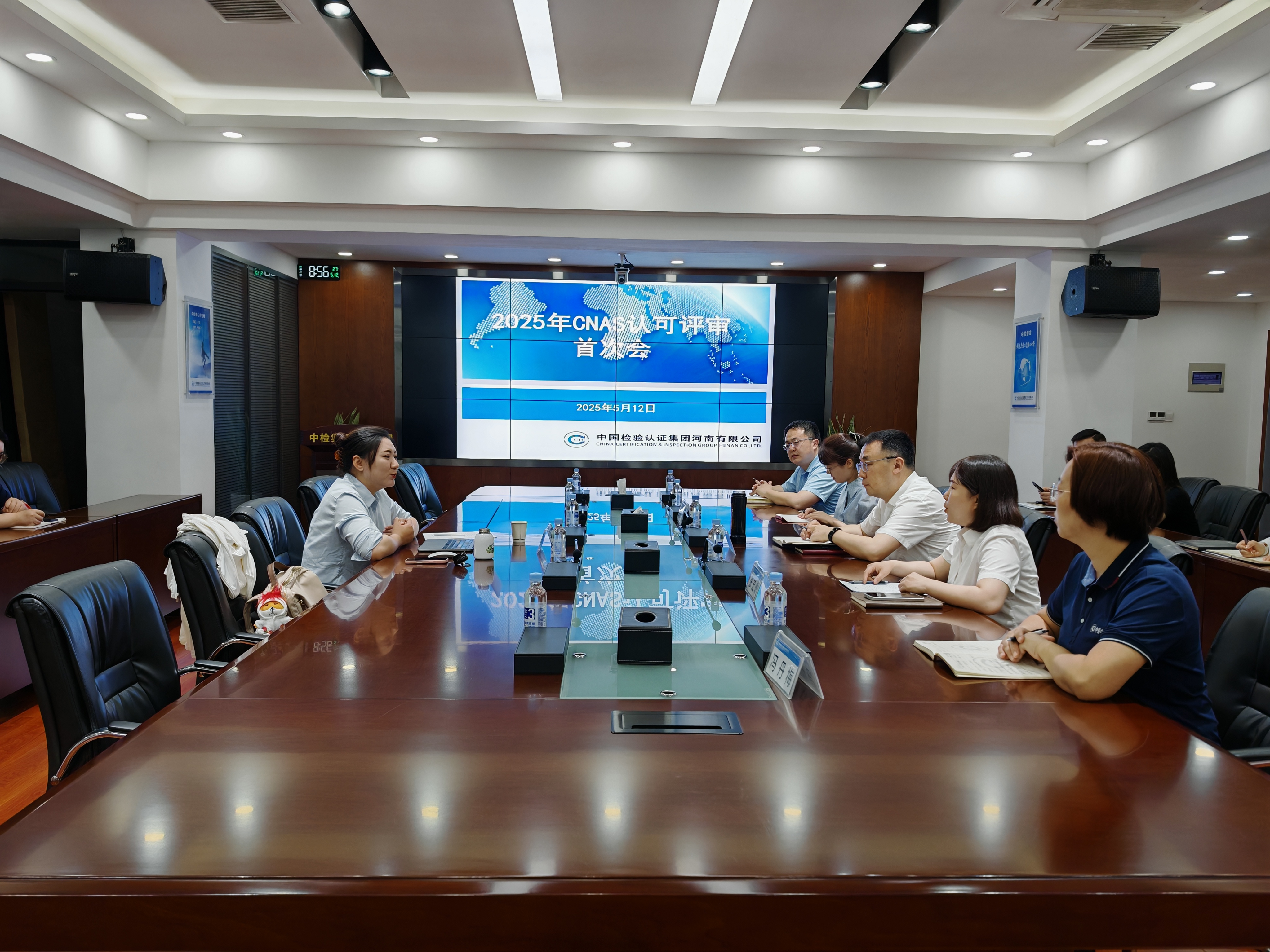 ebf5941d4e4c0f9ff8f304c8122fd99